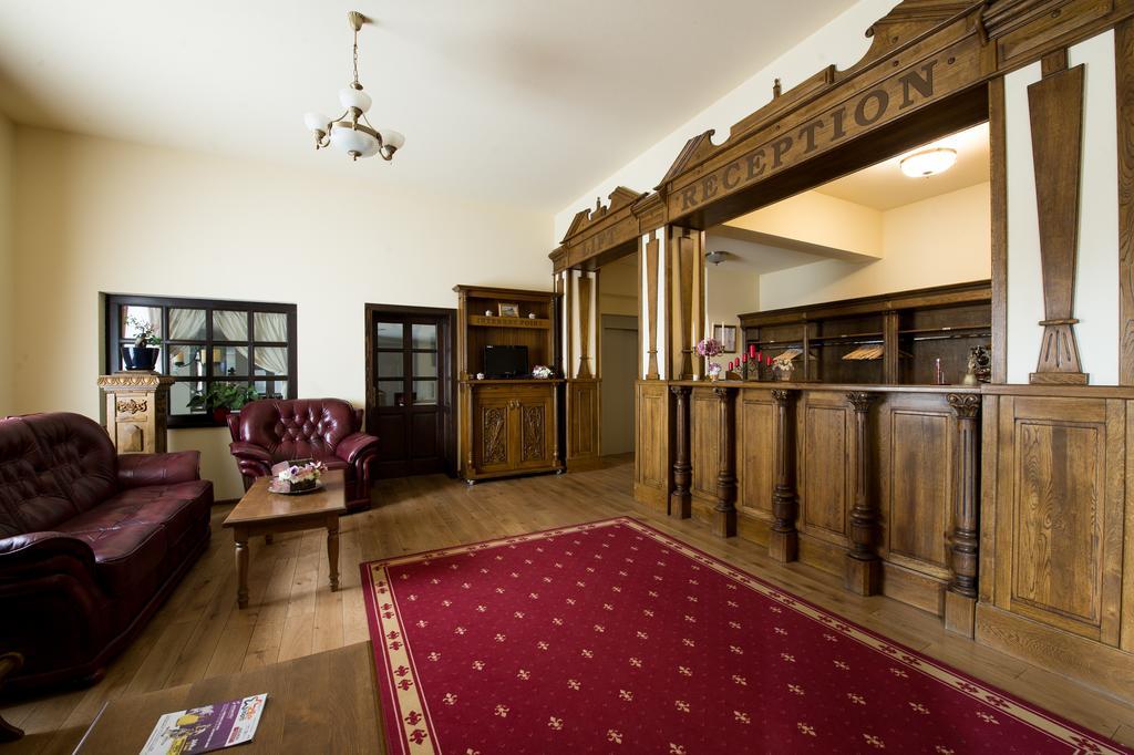 Hotel Castel Royal Mosnita Noua Zewnętrze zdjęcie