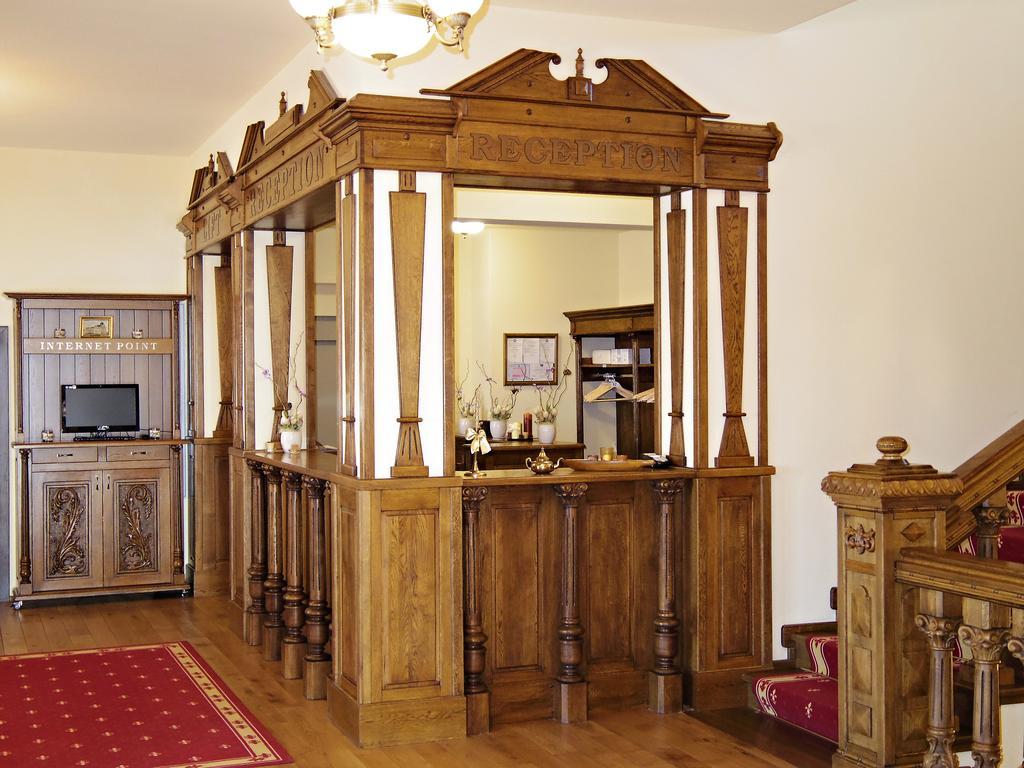 Hotel Castel Royal Mosnita Noua Zewnętrze zdjęcie